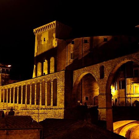 Affittacamere La Magica Torre Pitigliano Exteriör bild